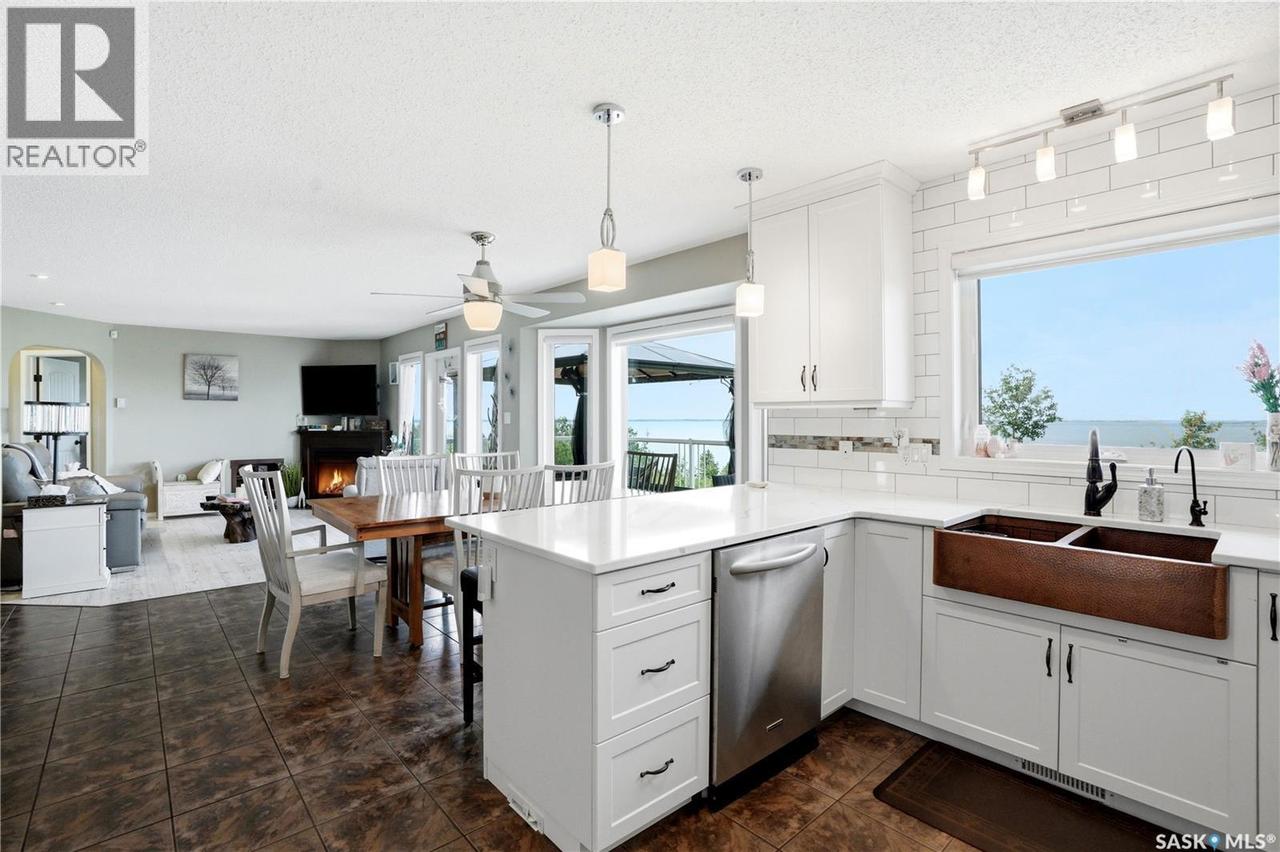380 Carter Crescent, Cochin, SK 