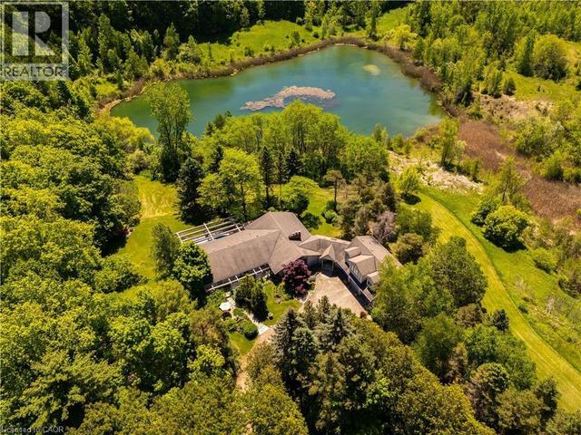 2360 8 Side Road  Burlington, ON L7P 0M7