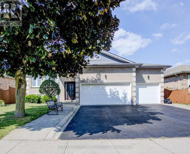 258 SAGINAW PARKWAY  Cambridge, ON N1T 1R7