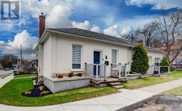19 CEDAR STREET  Cambridge, ON N1S 1T8