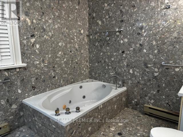 66 Laureleaf Road, Markham, ON 