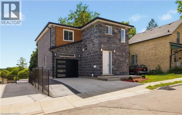 129 ST GEORGE Street  Kitchener, ON N2G 2T2