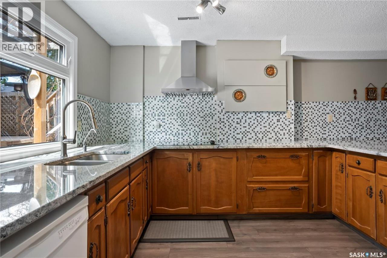 66 Leslie Place, Regina, SK 