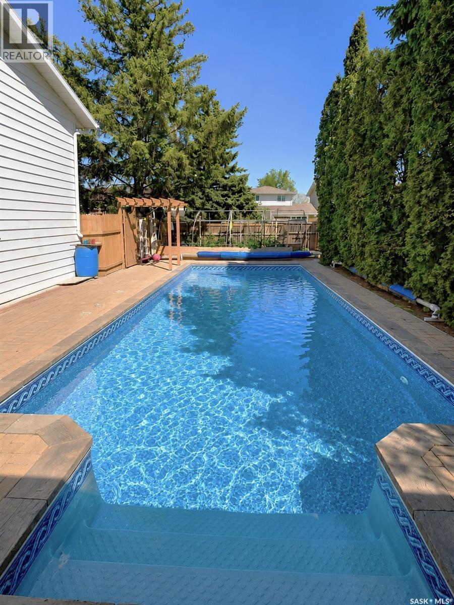 66 Leslie Place, Regina, SK 