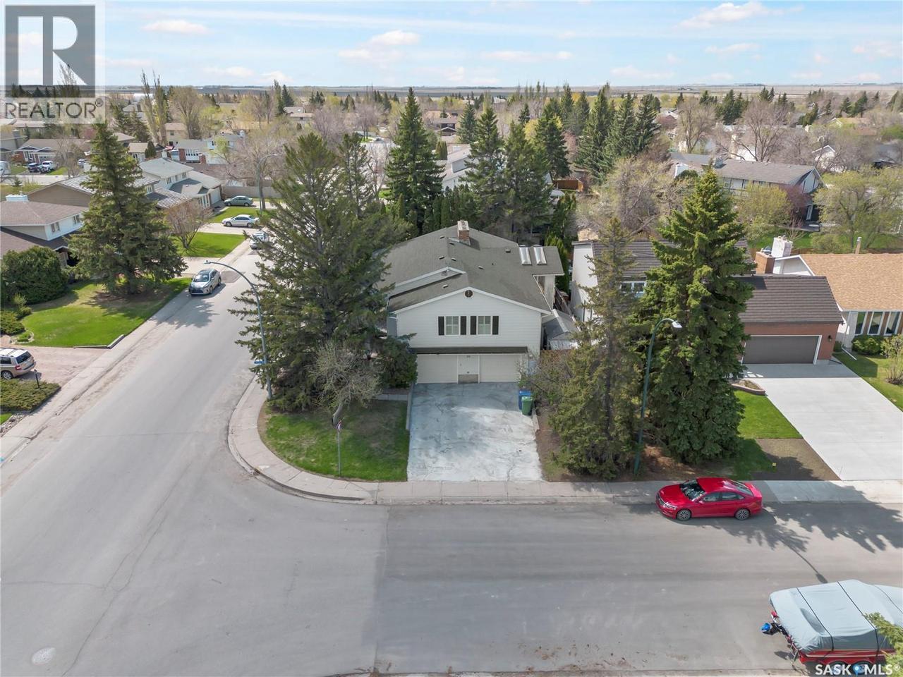 66 Leslie Place, Regina, SK 