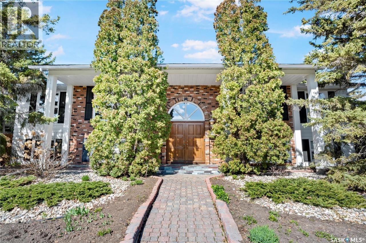 66 Leslie Place, Regina, SK 