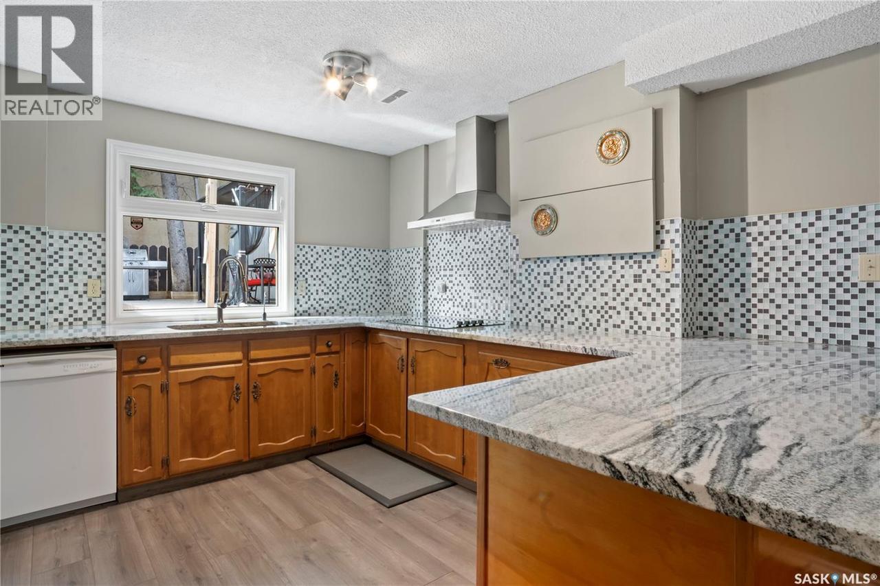 66 Leslie Place, Regina, SK 