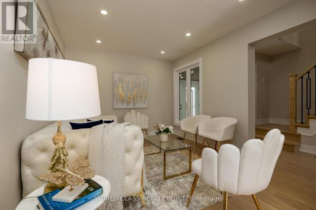 4272 SAWMILL VALLEY DRIVE  Mississauga, ON L5L 3M9