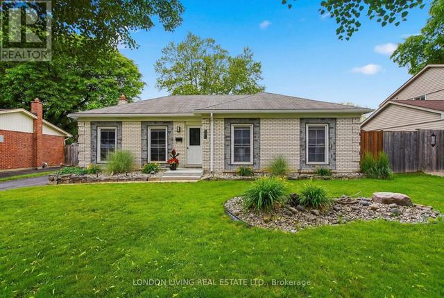 1400 STONEYBROOK CRESCENT  London North (North G), ON N5X 1C1