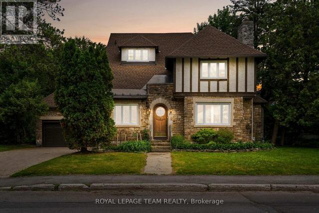 217 MELROSE AVENUE  Ottawa, ON K1Y 1V3
