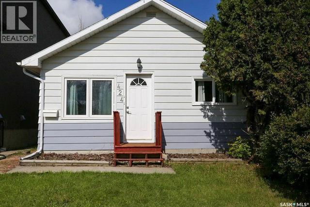 424 ARTHUR STREET  Regina, SK S4R 4X4