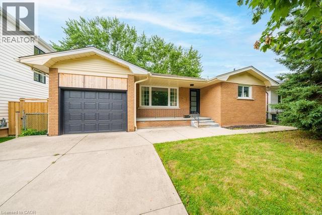 662 MONTEGO Crescent  Burlington, ON L7N 2Z1