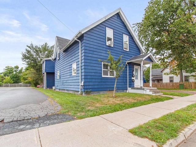 32 Pleasant Street  Truro, NS B2N 3R7