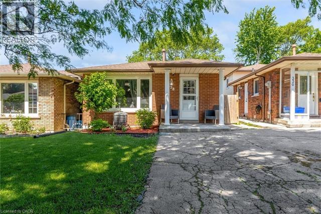 338 EAST 24TH Street  Hamilton, ON L8V 2Y6