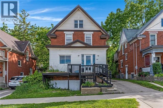 91 CHARLES Street E  Kitchener, ON N2G 2P5