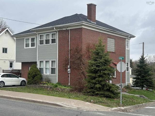18 Highland Drive  Antigonish, NS B2G 1N8
