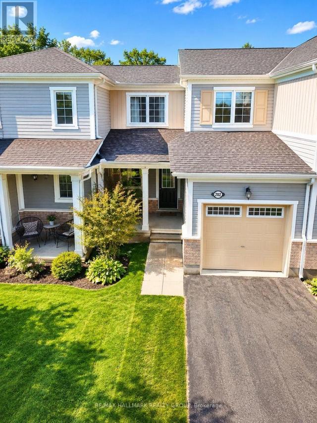 202 CONIFER CREEK CIRCLE  Ottawa, ON K2M 0M2
