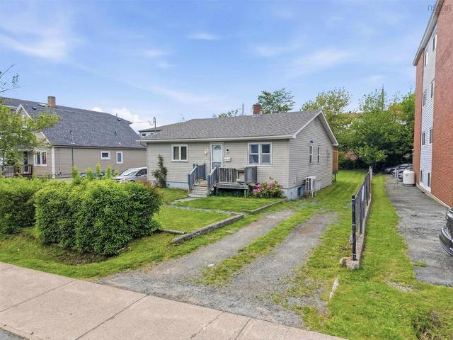 22 Sylvia Avenue  Spryfield, NS B3R 1J9