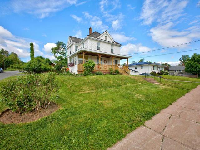 112 Herbert Street  New Glasgow, NS B2H 1J7