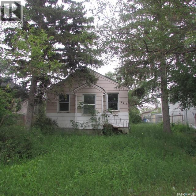 943 Athol STREET  Regina, SK S4T 3B8