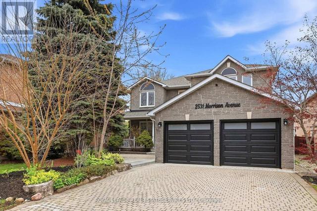 2531 MORRISON AVENUE  Mississauga, ON L5C 3J6