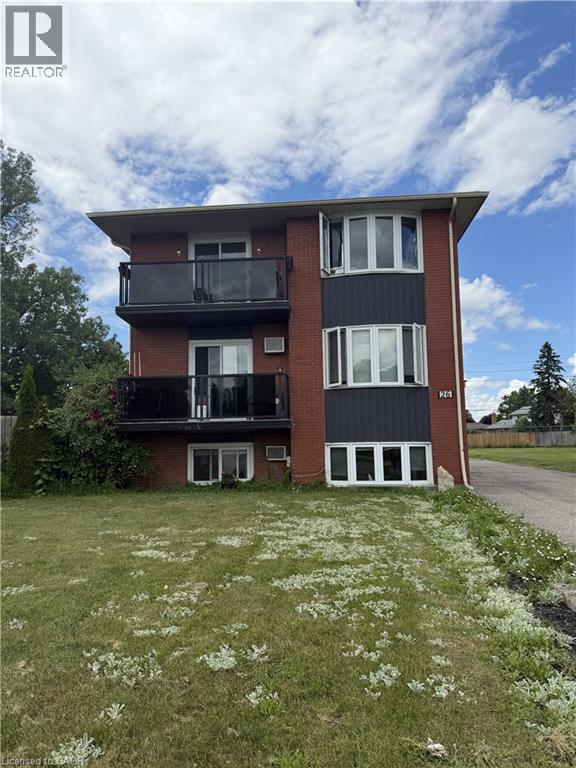 26 CARNABY Crescent  Kitchener, ON N2A 1M7