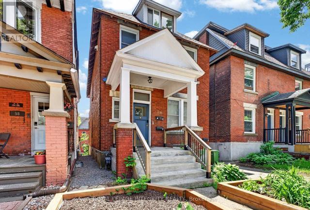 60 CLAREY AVENUE  Ottawa, ON K1S 2R7
