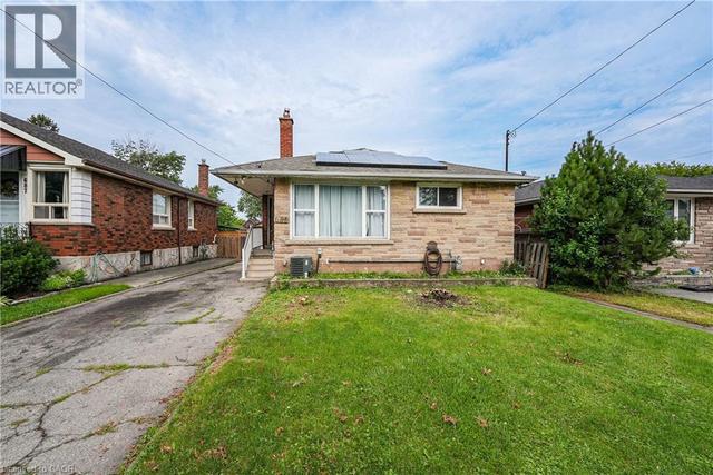 689 BURGESS Avenue  Hamilton, ON L8H 6J2