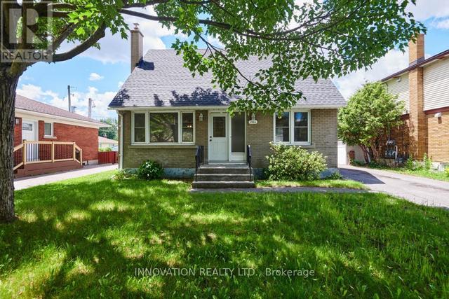 1956 OTHELLO AVENUE  Ottawa, ON K1G 2A4