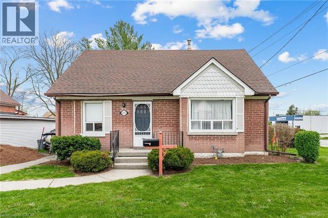 497 VICTORIA Street S  Kitchener, ON N2M 3A6