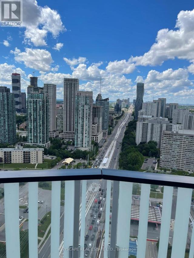 1 FAIRVIEW ROAD E  Mississauga, ON L5A 0B4