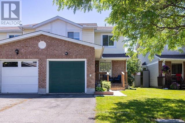 38 BURLINGTON CRESCENT  Ottawa, ON K1T 3K6