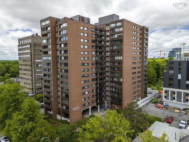 711 5959 Spring Garden Road  Halifax, NS B3H 1Y5