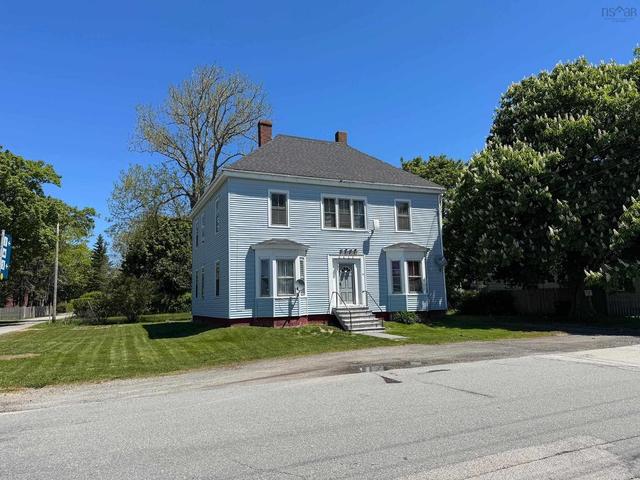 34 Albert Street  Yarmouth, NS B5A 3N3