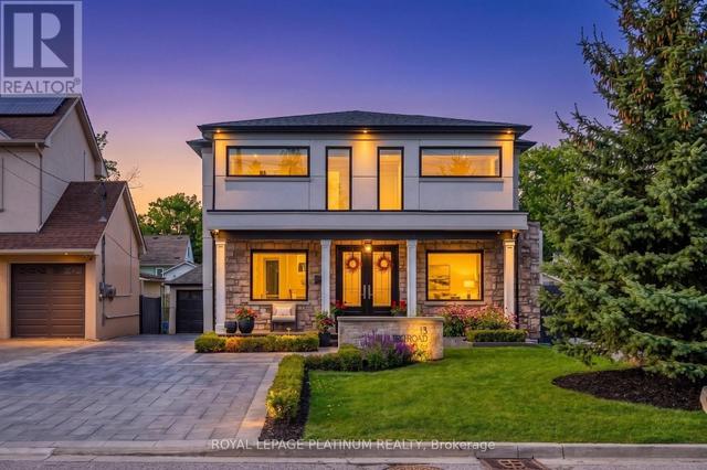 13 ARCH ROAD  Mississauga, ON L5M 1M4