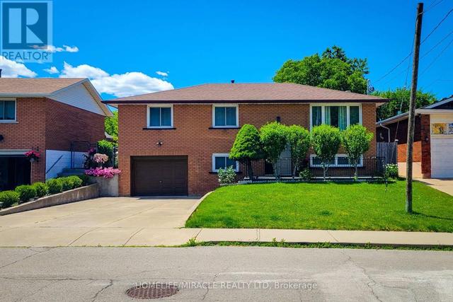 12 MAITLAND AVENUE E  Hamilton, ON L9A 3J3