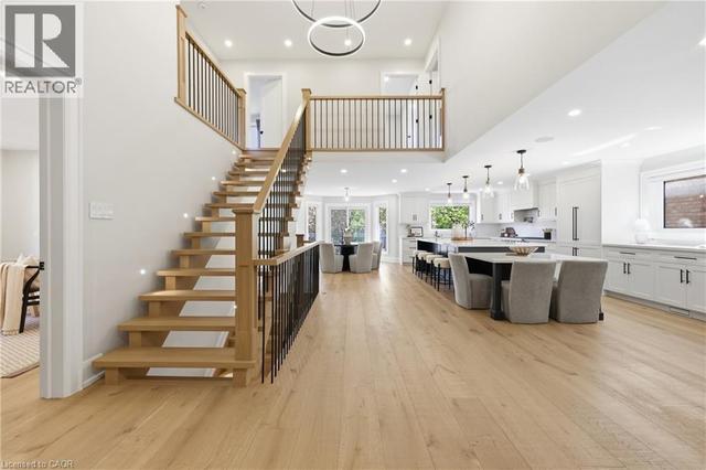 2029 KEMPTON PARK Drive  Mississauga, ON L5M 2Z4