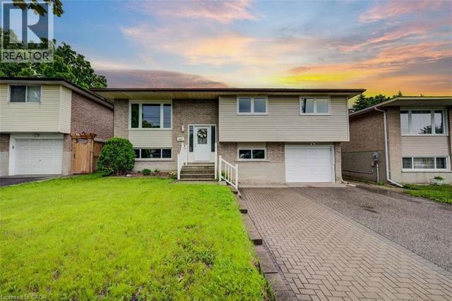939 STRASBURG Road  Kitchener, ON N2E 1T6