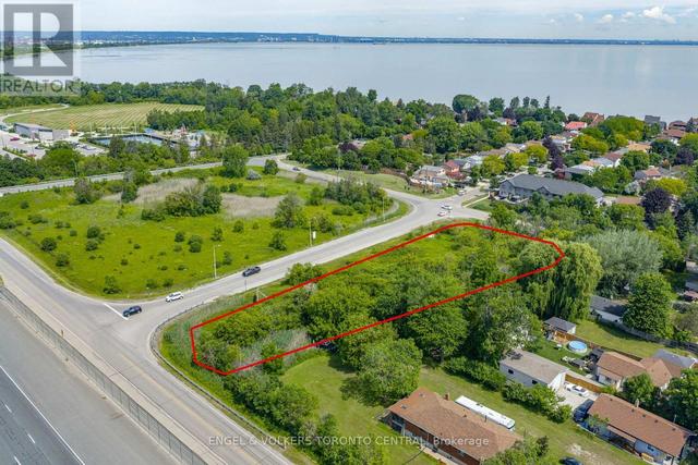 6 PARKEDGE DRIVE Hamilton, ON L8E 3A8