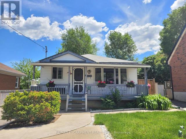 239 WEST 18TH STREET  Hamilton, ON L9C 4H1