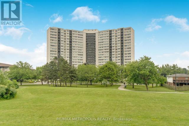 1903 - 530 LOLITA GARDENS  Mississauga, ON L5A 3T2