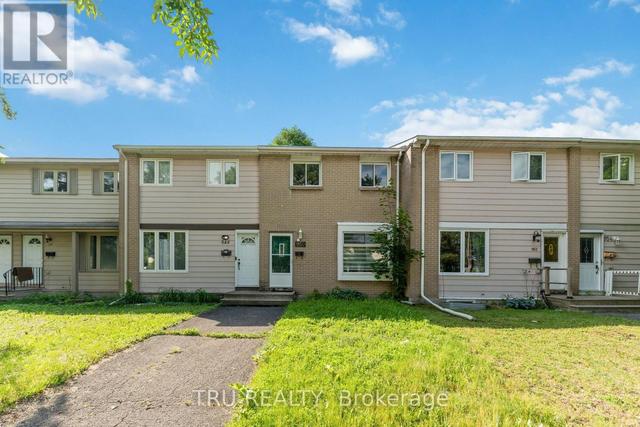950 MEADOWLANDS DRIVE  Ottawa, ON K2C 0K3