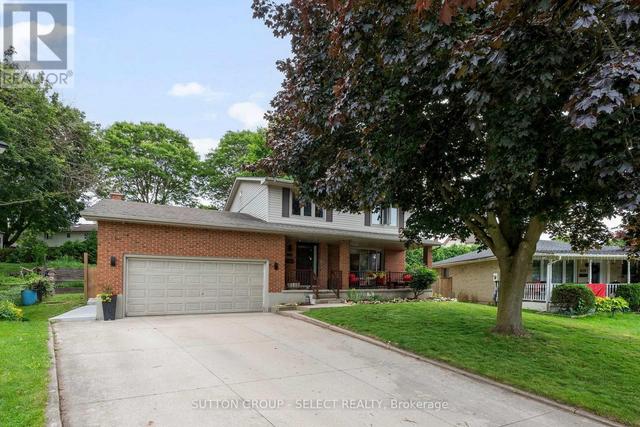 286 HIGHVIEW CRESCENT  London South (South O), ON N6J 4E3