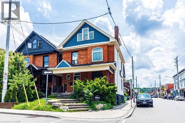 35 PINE Street  Hamilton, ON L8P 2A2