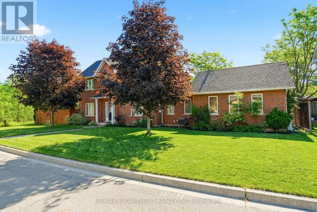 7 - 1745 CREEK WAY  Burlington, ON L7L 7E1