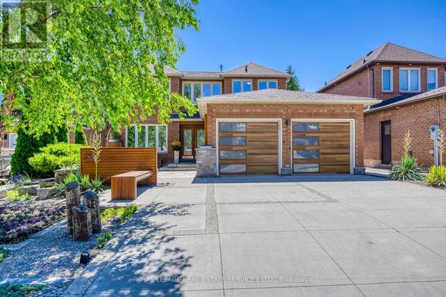 300 CANITAL COURT  Mississauga, ON L4Z 3B6