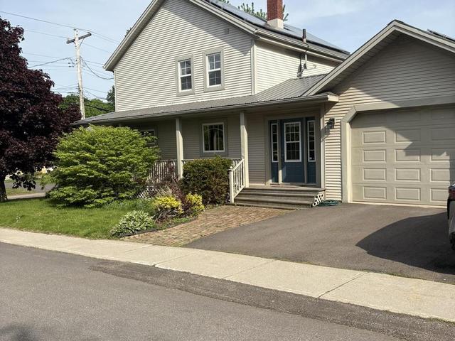 133 Spring Park Road  Charlottetown, PE C1A 3Y7