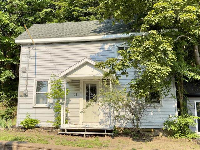13 Chester Avenue  Kentville, NS B4N 2J4