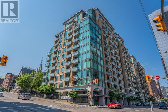 517 - 238 BESSERER STREET  Ottawa, ON K1N 6B1
