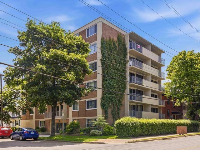 403 990 Mclean Street  Halifax, NS B3H 2V1
